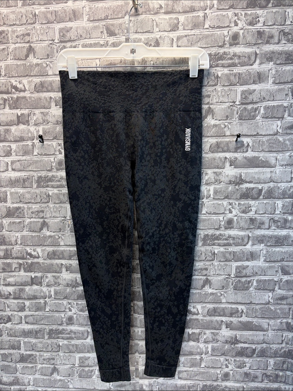 Gymshark Black Subtle Floral-Patterned Leggings